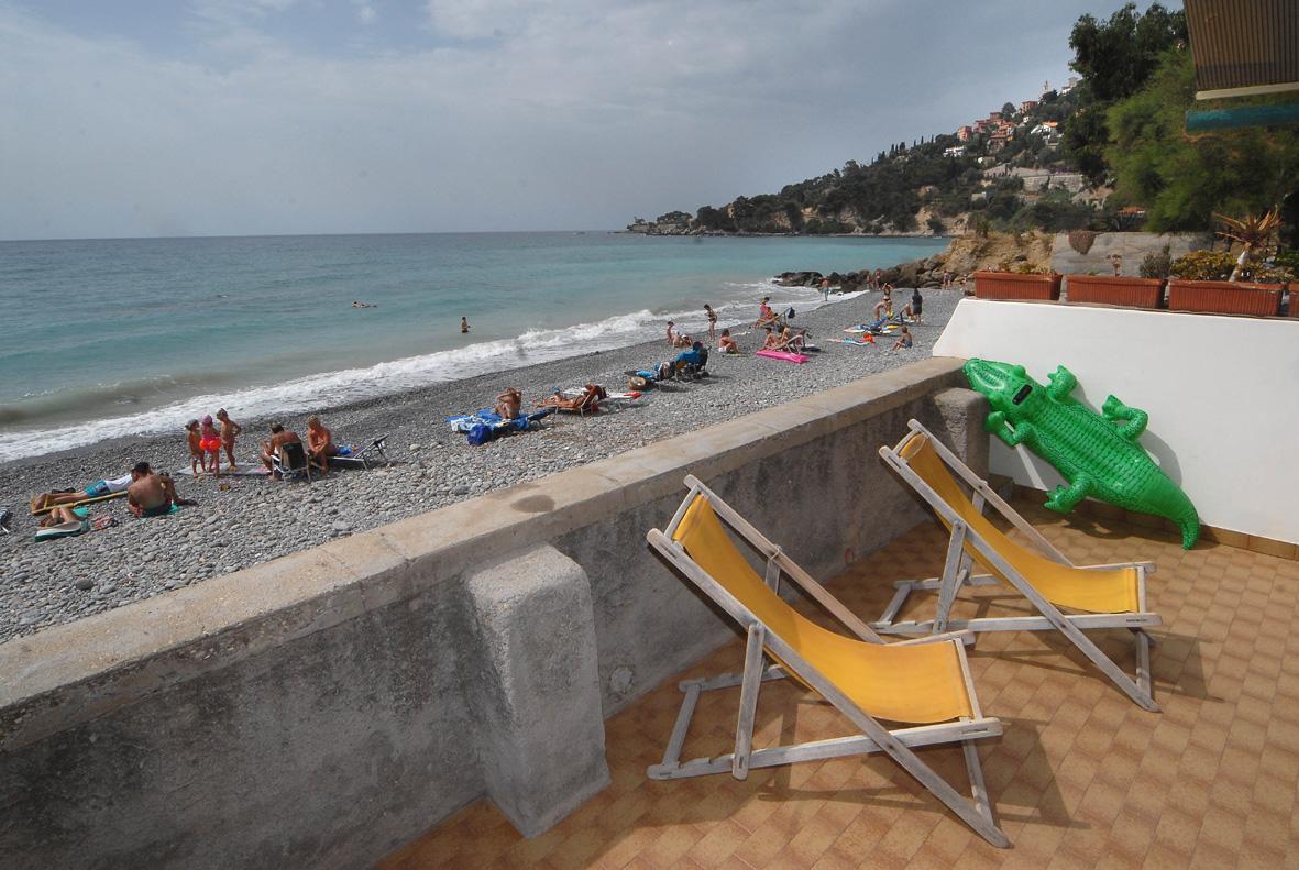 Holiday'S Beach Lejlighedshotel Ventimiglia Eksteriør billede