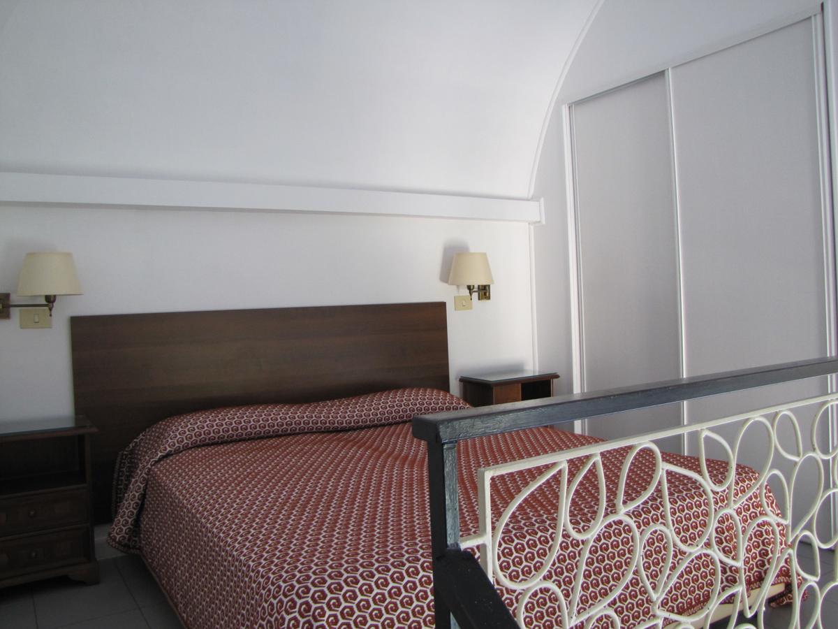 Holiday'S Beach Lejlighedshotel Ventimiglia Eksteriør billede